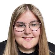 Hallo, mein Name ist Kim und ich biete Nachhilfe im Fach Deutsch (Klasse 1-13) an. Melden Sie sich gerne für weitere Informationen