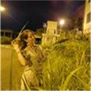 Russian native speaker and teacher with a background in art, fashion design, and scenography. Italian-speaking. 
