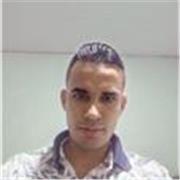 Profesor de matemáticas imparte clases a niños de todas las edades