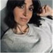 Designer amante dell'arte offre lezioni online per ragazzi