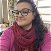 Aulas online de Português com professora mestra em Educação
