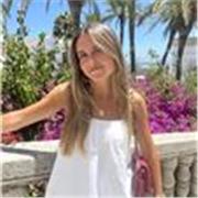Estudiante universitaria del Doble Grado en Derecho y ADE con calificaciones sobresalientes durante la etapa de bachillerato.