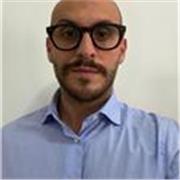 Insegnante di matematica delle superiori, da lezioni di matematica ed economia a ragazzi di medie e superiori