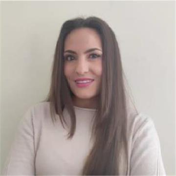 María