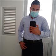 Profesor de ingles imparte clases a niño de todas las edades