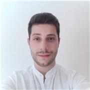 Lead Front End Engineer, con 7 anni di esperienza nell'ottimizzare e sviluppare soluzioni Web/App (nel mio portfolio ho clienti come Sky, Pirelli, Vodafone, ecc) con le più recenti librerie/framework.