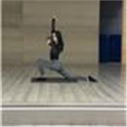 Ich bin eine Yogalehrerin - die Anfängerkurse für jede Altersgruppe anbietet