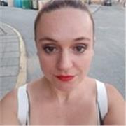 se ofrecen clases de inglés, francés y asignaturas de instituto. Buenos resultados