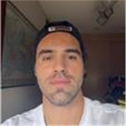 Soy una persona de conocimiento amplio en inglés ya que viví y estudié en Estados Unidos más de 7 años .