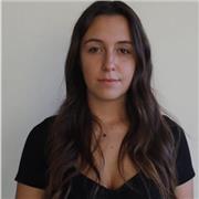 Sono laureata in fotografia, offro lezioni di fotografia per aspiranti fotografi in vari ambiti