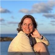 Profesora de Dietética con experiencia en divulgación nutricional en centros escolares.