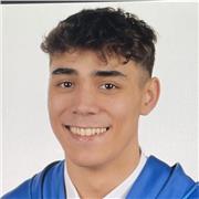 Estudiante con el grado de Biología terminado, con ganas de comenzar a impartir clases a estudiantes de secundaria.