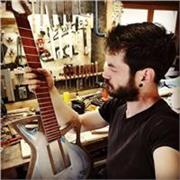 Prof de Design d'objets, maquette et prototypes, materiaux composites et luthier de passion.