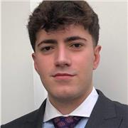 Estudiante del doble grado de Matemáticas y ADE en la UPV, actualmente en 3º de Carrera con una de las mejores medias y matrículas