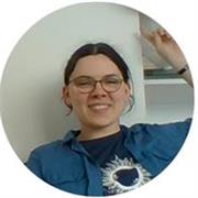 Prof de français, diplômée d'une Licence en Lettres Modernes et d'un Master Edition.