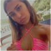 Sono una ragazza universitaria che occupa parte del suo tempo ad aiutare bambini nei compiti, sia elementari che medie
