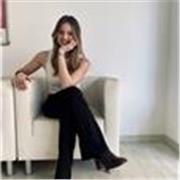 Studentessa impartisce lezioni di inglese online o in presenza a Palermo per bambini di scuola elementare e media