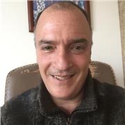 Native English speaker with 8 years of experience offers private English lessons for young adults and executives.