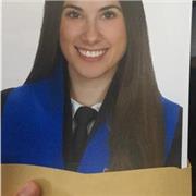 Titulada en finanzas imparte clases y refuerzos de todas las materias ya sean de primaria o ESO. Especialista en matemáticas, lengua e inglés