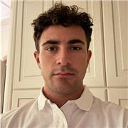 Tutor per ripetizioni e lezioni di inglese, matematica e fisica.