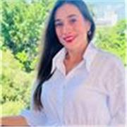 Profesor de apoyo escolar de manera virtual