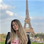 Insegnante di matematica per studenti dalle Elementari al Liceo, con 10 anni di esperienza nelle ripetizioni