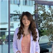 I am a pharmacist specialized in helping medical students
