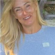 Offro lezioni private sia individuali che di gruppo a tutte le età