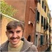 Studente al terzo anno di ciimica all'università di Bologna