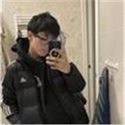 Studente di 5^ Liceo Scientifico offre ripetizioni di 
-Lingua Inglese 
-Matematica 
per ragazzi di medie e biennio superiori