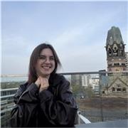 I am responsible, focusing on studies, with a passion to help other people learn language and feel more confident step by step.