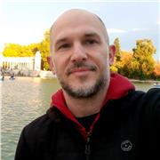 Profesor universitario de Filosofía imparte clases para alumnxs de cualquier nivel educativo