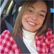 Profesora titulada en Francés, tengo experiencia dando clases de idiomas desde hace 5 años. Ofrezco clases principalmente online.