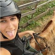 Studentessa universitaria offre ripetizioni di matematica e aiuto compiti