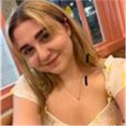 Experienced English tutor offering tailored lessons for all levels, focused on conversation, grammar, and confidence building
