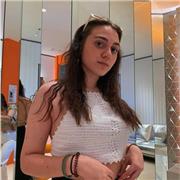 Estudiante de diseño imparte historia del arte a todo alumno de instituto que lo necesite