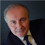 Autore, regista e attore teatrale impartisce lezioni private ad adulti e studenti scuole medie e primi anni superiori