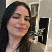 Profesora de idioma Árabe y yo hablo 3 otras idiomas Francés Inglés y español y yo tengo certificado en cada idioma