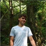 Estudiante de ingeniería aeroespacial, apto para dar clases de refuerzo a todas las edades.