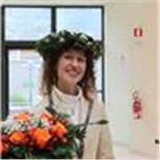 Diplomata in lingue e laureata in filosofia, offro ripetizioni e aiuto compiti a ragazzi di elementari e medie in tutte le materie