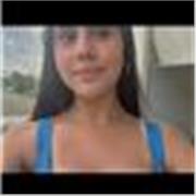 Soy estudiante, tengo nivel C1 de inglés. También ofrezco clases de cualquier asignatura para estudiantes de primaria y 1 eso