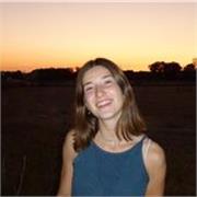 Profesora de primaria, responsable. He dado clases particulares durante 2 años.