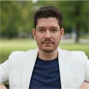 Profesor experto en inglés práctico para adultos y jóvenes con método claro y resultados reales