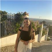 Profesora de matemáticas a alumnos de ESO y bachillerato