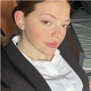 studentessa di giurisprudenza, disponibile per aiuto compiti e ripetizione multi disciplinare livello scuola media
