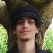 Étudiant trilingue (Français, Anglais nv C2, Arabe) donnant cours d'anglais pour adultes à Grenoble en ligne et en face à face.