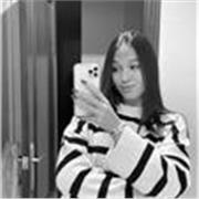 Profesora de apoyo especializada en clases para niños de primaria presencial