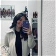 Maestra en Educación Infantil y formación en las primeras etapas de Primaria.