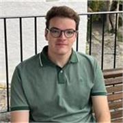 Estudiante de Ingeniería Mecánica oferta clases de refuerzo en asignaturas como Matemáticas o Física, enfocado a un nivel ESO