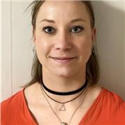 Éducatrice spécialisée propose du soutien scolaire